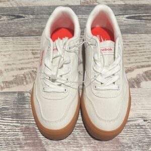 Reebok Classic Club C WM’s SZ 7.5 cream and red canvas material